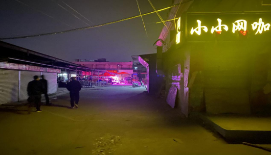 天水市文化市场综合执法夜查郊区文化场所关停情况(1)386.png 天水市文化市场综合执法夜查郊区文化场所关停情况(1)386.png