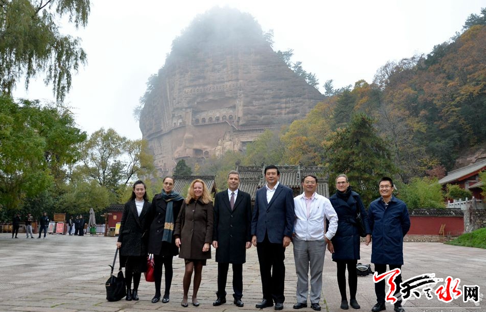 1509776889106305.jpg 4.jpg