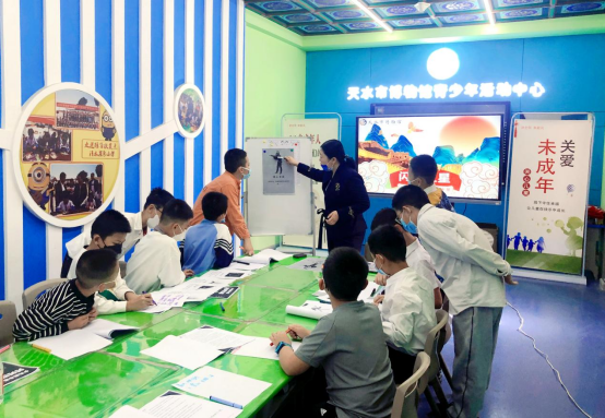 天水市博物馆科普周系列活动之——“跨越历史时空 传承红色基因”647.png 天水市博物馆科普周系列活动之——“跨越历史时空 传承红色基因”647.png