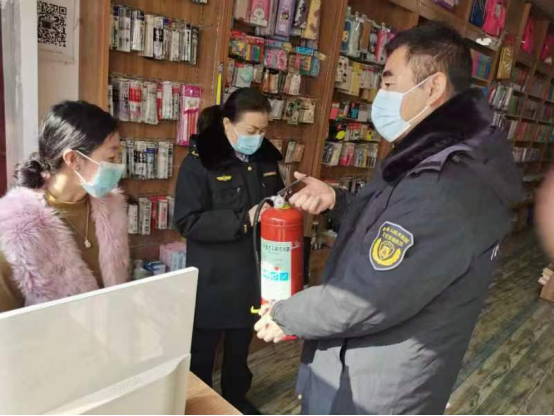 天水市文化市场综合行政执法队 开展校园周边文化市场环境整治及出版物市场专项检查584.png 天水市文化市场综合行政执法队 开展校园周边文化市场环境整治及出版物市场专项检查584.png