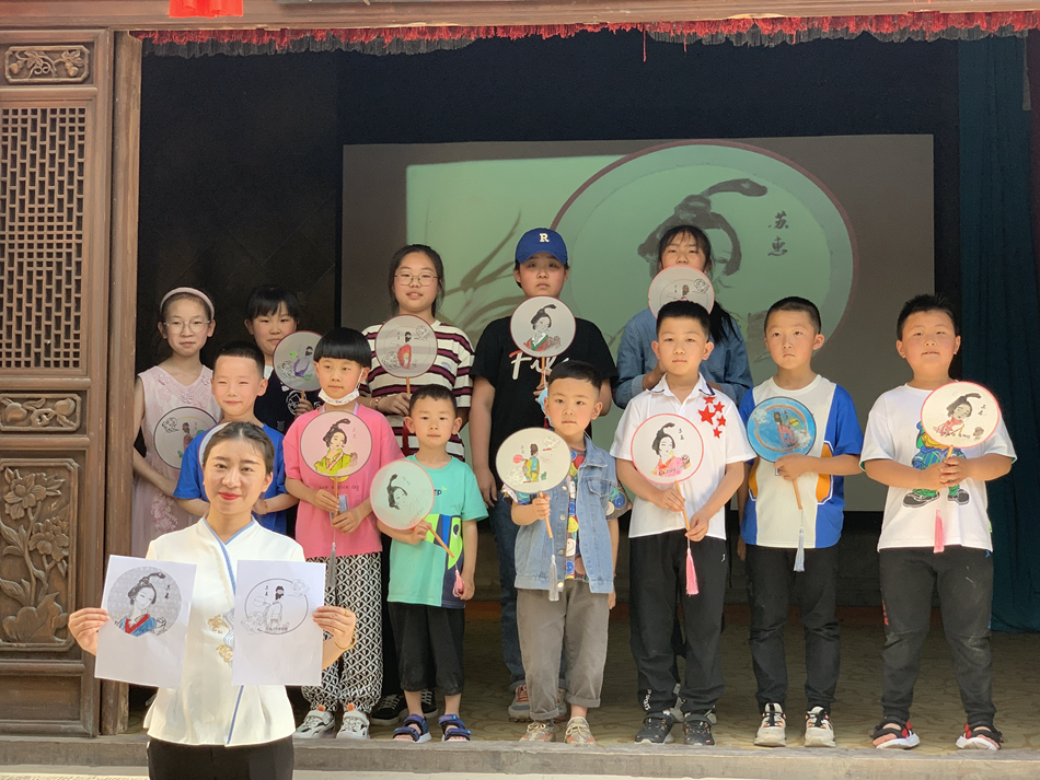 苏蕙团扇制作3.jpg 苏蕙团扇制作3.jpg