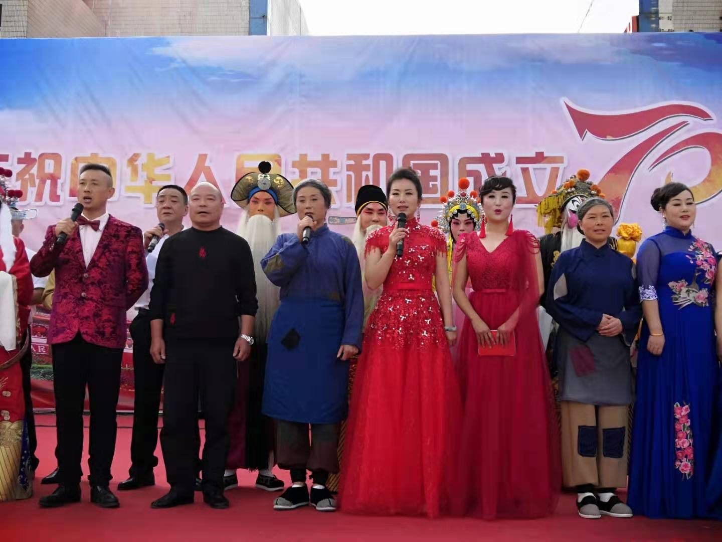 1569288629127232.jpg 01.jpg