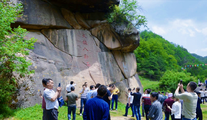 外地游客.jpg 外地游客.jpg