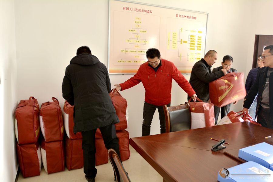 1544061872605973.jpg 2.jpg