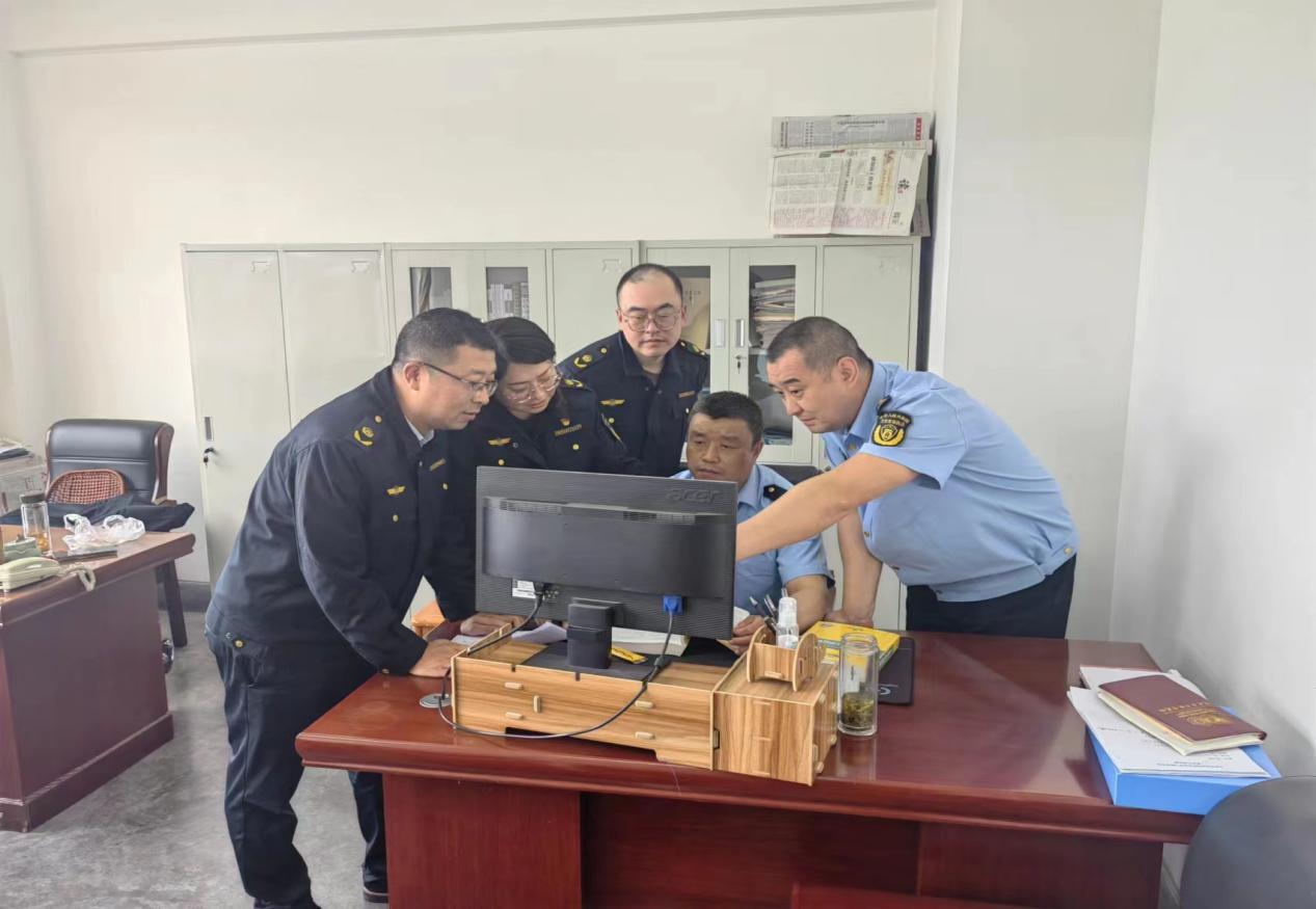 图片2.jpg 图片2.jpg