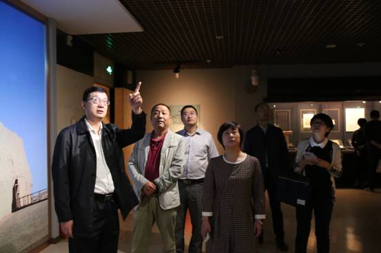 1505791270125170.jpg 2.jpg