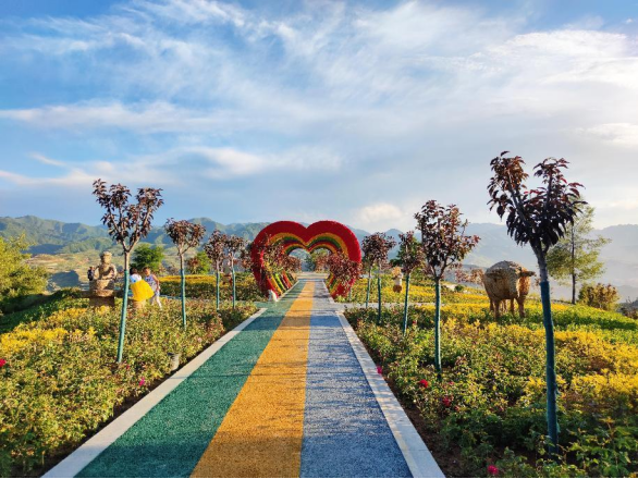 抓项目 强基础 优化旅游大环境——武山县创建全域旅游侧记二878.png