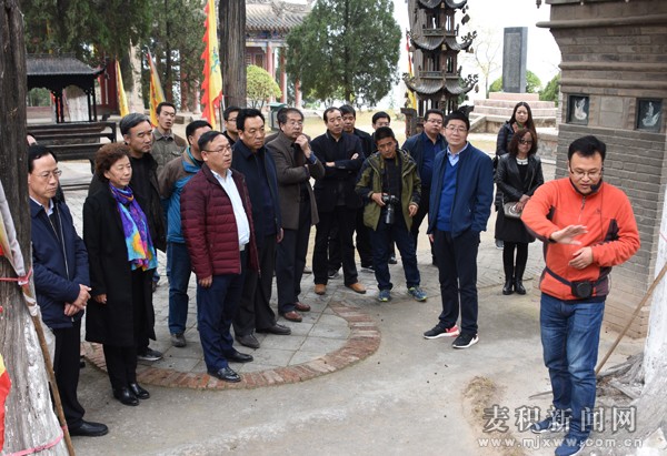 1511233669767170.jpg 557415004.jpg