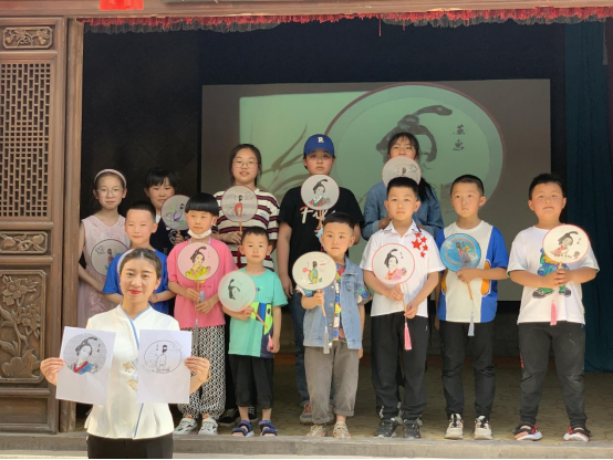 天水民俗博物馆文化和自然遗产日系列活动之“织锦传情”——苏蕙团扇制作社教活动663.png 天水民俗博物馆文化和自然遗产日系列活动之“织锦传情”——苏蕙团扇制作社教活动663.png