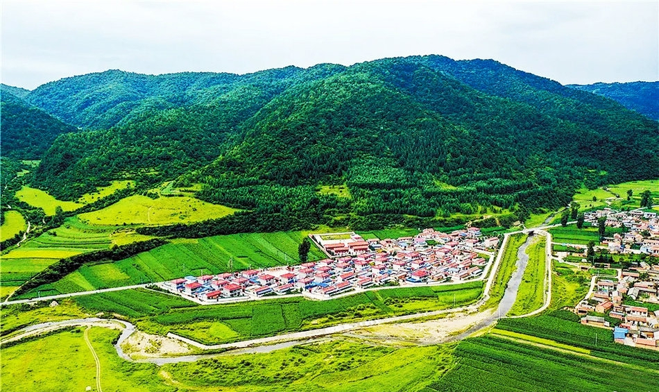 马鹿镇风景.jpg 马鹿镇风景.jpg