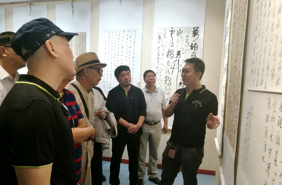 1535162096119856.jpg IMGb083fe7c568148510150136 拷贝.jpg