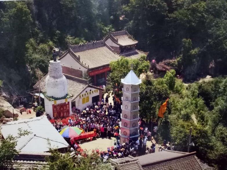 卧龙山老庵寺.jpg 卧龙山老庵寺.jpg