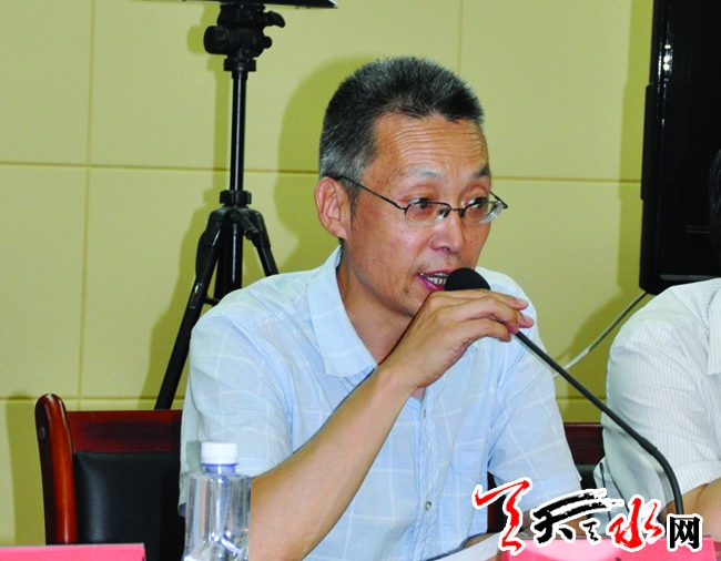 1501818973176301.jpg 天水市诗歌学会会长欣梓.jpg