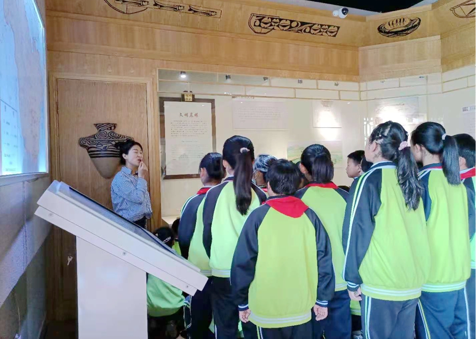 图片5.jpg 图片5.jpg